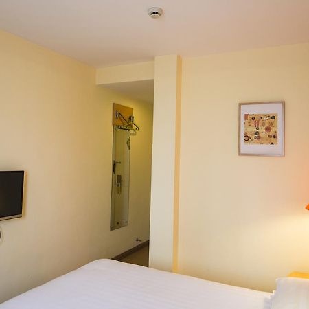 Home Inn Kunming Dongfeng Square Metro Station מראה חיצוני תמונה