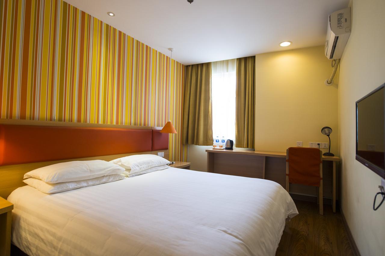 Home Inn Kunming Dongfeng Square Metro Station מראה חיצוני תמונה