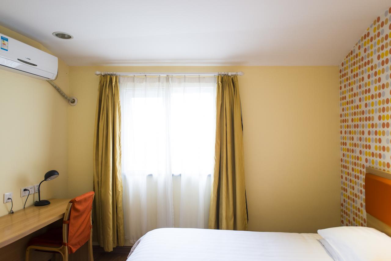 Home Inn Kunming Dongfeng Square Metro Station מראה חיצוני תמונה