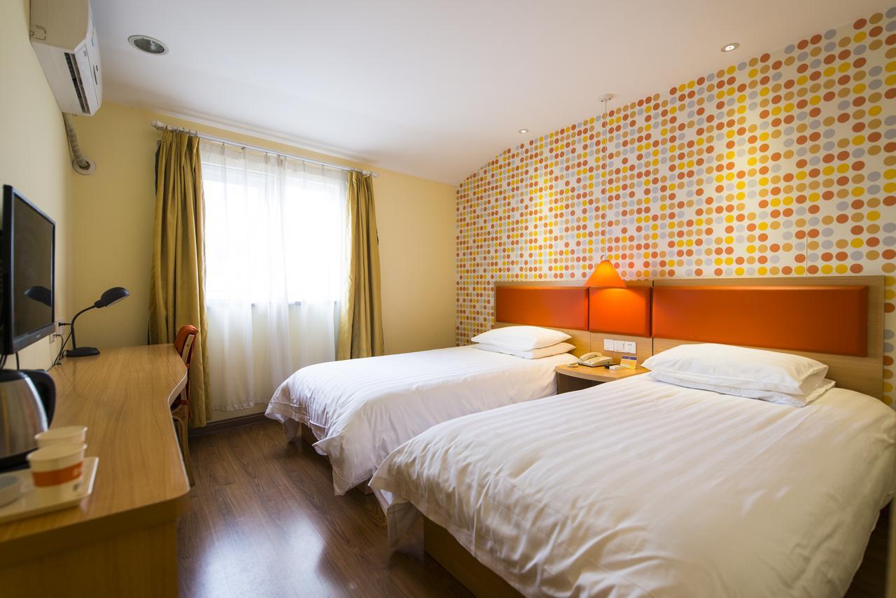 Home Inn Kunming Dongfeng Square Metro Station מראה חיצוני תמונה