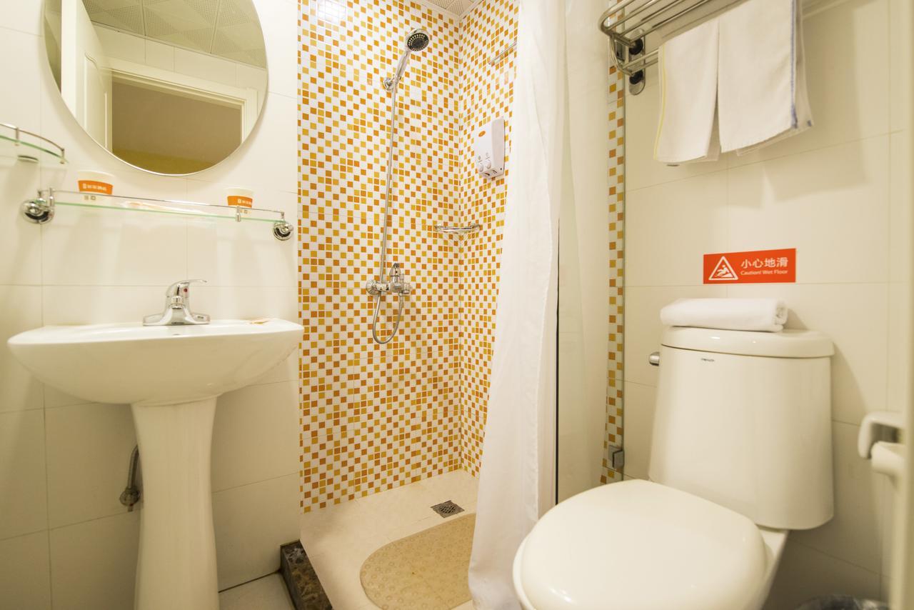 Home Inn Kunming Dongfeng Square Metro Station מראה חיצוני תמונה