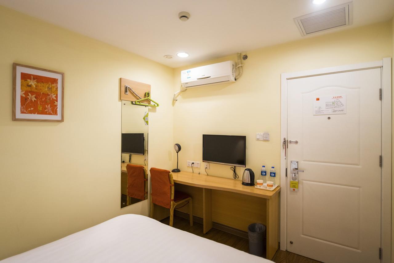 Home Inn Kunming Dongfeng Square Metro Station מראה חיצוני תמונה